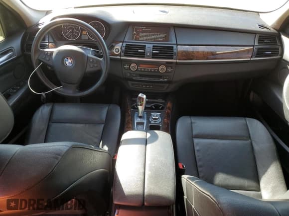 ✅ 2011 BMW X5 35i • VIN: 5UXZV4C55BL410073 • Lot: 92504375. Wystawiony na Copart z przebiegiem 145 483 mil. Bezpłatny archiwum sprzedaży aukcyjnych z USA i szczegółowy raport historii pojazdu na DreamBid. Zdjęcie 10.