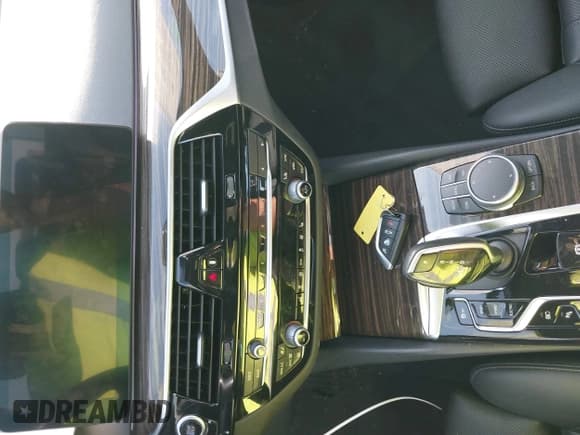 ✅ 2022 BMW 5 Series 530e • VIN: WBA13AG01NCJ52945 • Lot: 43805991. Listed on IAAI with 33,053 mi. Free auction sales archive from the USA and detailed vehicle history report at DreamBid. Image 11.