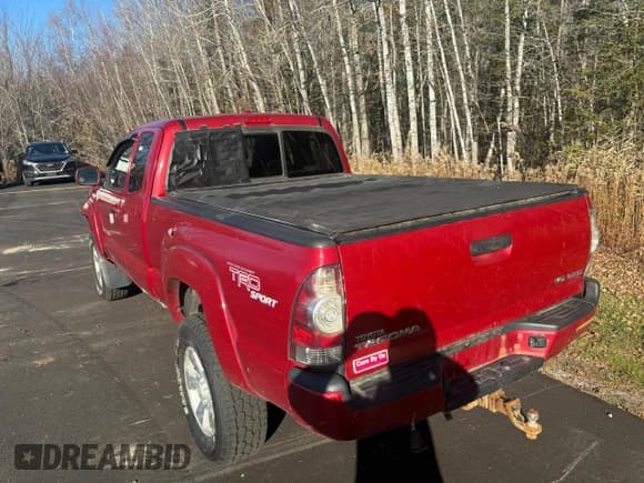 ✅ 2010 Toyota Tacoma • VIN: 5TEUU4EN6AZ706991 • Lot: 93976295. Listed on Copart with 199,601 mi. Free auction sales archive from the USA and detailed vehicle history report at DreamBid. Image 3.