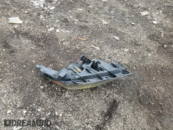 ✅ 2013 Chevrolet Malibu LTZ • VIN: 1G11H5SA2DU127985 • Лот: 83780125. Опубликован ранее на Copart с пробегом 151 390 миль. Бесплатный доступ к архиву аукционных продаж из США и подробный отчёт об истории автомобиля на DreamBid. Изображение 12.