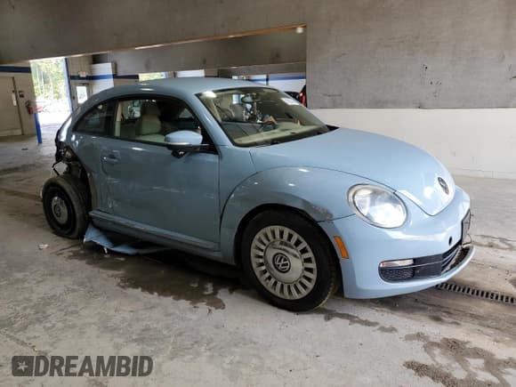 ✅ 2014 Volkswagen Beetle 1.8T • VIN: 3VWJ07AT7EM634994 • Lot: 81520245. Listed on Copart with Not provided. Free auction sales archive from the USA and detailed vehicle history report at DreamBid. Image 4.