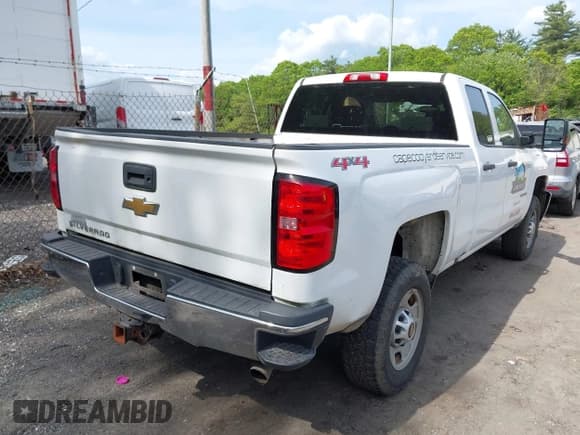 ✅ 2017 Chevrolet Silverado 2500HD Work Truck • VIN: 1GC2KUEGXHZ346239 • Lot: 42346532. Wystawiony na IAAI z przebiegiem 58 252 mil. Bezpłatny archiwum sprzedaży aukcyjnych z USA i szczegółowy raport historii pojazdu na DreamBid. Zdjęcie 4.