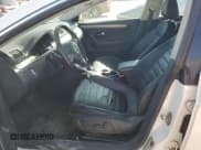 ✅ 2010 Volkswagen CC Sport • VIN: WVWMN7AN6AE550247 • Lot: 84832955. Wystawiony na Copart z przebiegiem 179 630 mil. Bezpłatny archiwum sprzedaży aukcyjnych z USA i szczegółowy raport historii pojazdu na DreamBid. Zdjęcie 7.