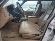 ✅ 1998 Ford Explorer XL • VIN: 1FMZU34E9WZB21211 • Lot: 93146035. Listed on Copart with 303,283 mi. Free auction sales archive from the USA and detailed vehicle history report at DreamBid. Image 7.