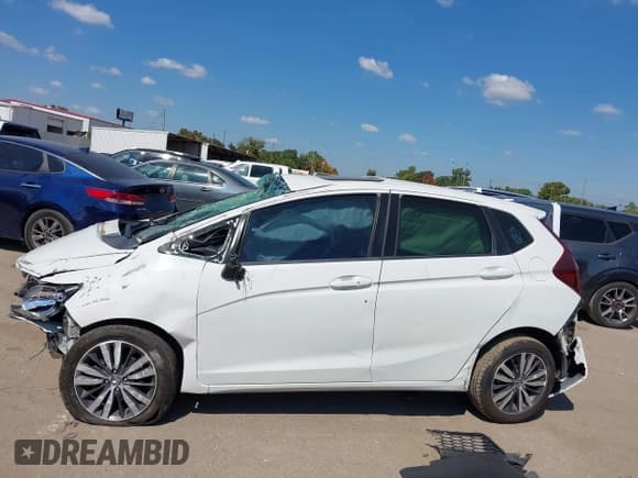 ✅ 2017 Honda Fit EX-L • VIN: JHMGK5H83HS021505 • Лот: 43404794. Опубликован ранее на IAAI с пробегом Не указан. Бесплатный доступ к архиву аукционных продаж из США и подробный отчёт об истории автомобиля на DreamBid. Изображение 13.