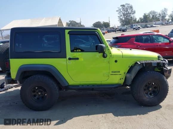 ✅ 2016 Jeep Wrangler Sport • VIN: 1C4AJWAG4GL307518 • Lot: 43329966. Listed on IAAI with 31,461 mi. Free auction sales archive from the USA and detailed vehicle history report at DreamBid. Image 14.