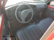 ✅ 1991 Toyota Pickup • VIN: JT4RN81A6M5106072 • Lot: 85388464. Wystawiony na Copart z przebiegiem 182 382 mil. Bezpłatny archiwum sprzedaży aukcyjnych z USA i szczegółowy raport historii pojazdu na DreamBid. Zdjęcie 8.