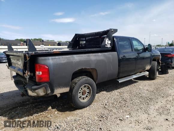 2008 Chevrolet Silverado 3500HD SRW LTZ with VIN 1GCHK33658F183273, listed as a Copart auction lot 53846894 with 247,175 mi miles and Salvage title. Bid and sale history available at DreamBid. Image 3.