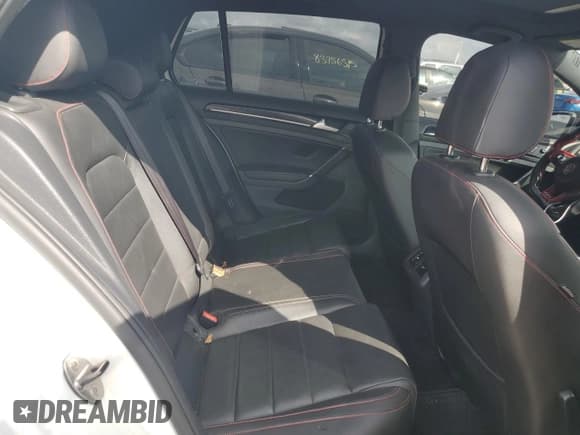 ✅ 2016 Volkswagen Golf GTI S • VIN: 3VW547AU0GM050745 • Lot: 80852135. Wystawiony na Copart z przebiegiem 100 696 mil. Bezpłatny archiwum sprzedaży aukcyjnych z USA i szczegółowy raport historii pojazdu na DreamBid. Zdjęcie 10.