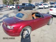 ✅ 2006 Mazda MX-5 Miata MX-5 • VIN: JM1NC25F260120719 • Lot: 43504805. Wystawiony na IAAI z przebiegiem 159 993 mil. Bezpłatny archiwum sprzedaży aukcyjnych z USA i szczegółowy raport historii pojazdu na DreamBid. Zdjęcie 4.