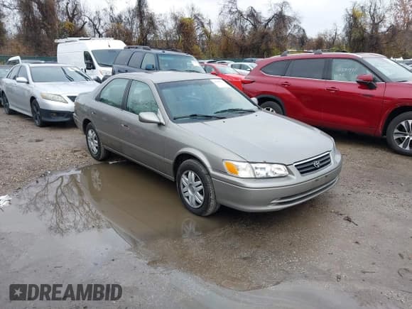 ✅ 2001 Toyota Camry LE • VIN: 4T1BG22K41U041316 • Lot: 43789313. Listed on IAAI with 366,141 mi. Free auction sales archive from the USA and detailed vehicle history report at DreamBid. Image 1.