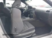 ✅ 2010 Dodge Challenger SE • VIN: 2B3CJ4DV3AH157673 • Lot: 41442272. Wystawiony na IAAI z przebiegiem 166 765 mil. Bezpłatny archiwum sprzedaży aukcyjnych z USA i szczegółowy raport historii pojazdu na DreamBid. Zdjęcie 5.