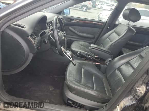 ✅ 2001 Audi A6 • VIN: WAULH64B61N152497 • Лот: 93054225. Опубликован ранее на Copart с пробегом 177 664 миль. Бесплатный доступ к архиву аукционных продаж из США и подробный отчёт об истории автомобиля на DreamBid. Изображение 7.