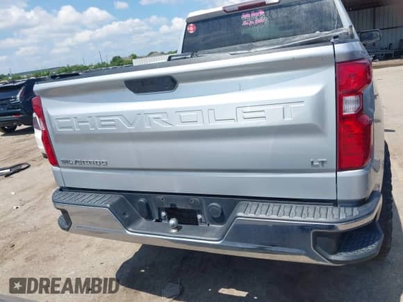 2020 Chevrolet Silverado 1500 LT z VIN 1GCUYDED0LZ171084, wystawiony jako IAAI lot #42228644 z przebiegiem 95 807 mil mil oraz . Historia ofert i sprzedaży dostępna na DreamBid. Obrazek 16.