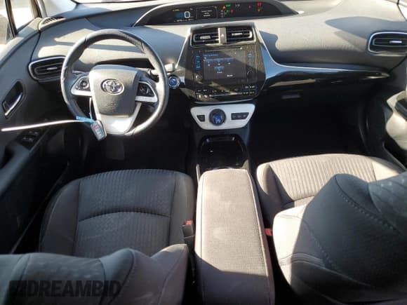 ✅ 2017 Toyota Prius Plus • VIN: JTDKARFPXH3013413 • Лот: 85386715. Опубликован ранее на Copart с пробегом 68 793 миль. Бесплатный доступ к архиву аукционных продаж из США и подробный отчёт об истории автомобиля на DreamBid. Изображение 8.