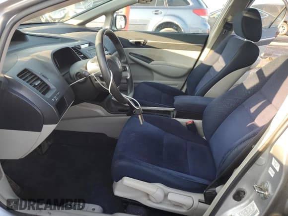 ✅ 2007 Honda Civic • VIN: JHMFA36207S028427 • Lot: 85320335. Wystawiony na Copart z przebiegiem 258 015 mil. Bezpłatny archiwum sprzedaży aukcyjnych z USA i szczegółowy raport historii pojazdu na DreamBid. Zdjęcie 7.