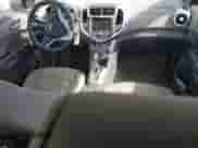 ✅ 2018 Chevrolet Sonic LT • VIN: 1G1JD5SH3J4138837 • Lot: 60277464. Wystawiony na Copart z przebiegiem 177 410 mil mil. Skorzystaj z bezpłatnego archiwum sprzedaży aukcyjnych z USA i zobacz szczegółowy raport historii pojazdu na DreamBid. Zdjęcie 8.