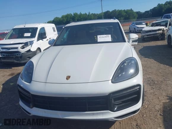 ✅ 2019 Porsche Cayenne Turbo • VIN: WP1AF2AY1KDA80728 • Lot: 42262855. Listed on IAAI with 89,898 mi. Free auction sales archive from the USA and detailed vehicle history report at DreamBid. Image 11.