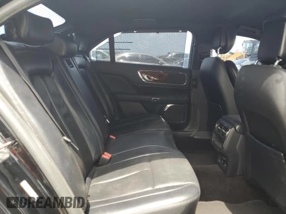 ✅ 2017 Lincoln Continental Livery • VIN: 1LN6L9UK3H5620465 • Lot: 91401945. Wystawiony na Copart z przebiegiem 316 897 mil. Bezpłatny archiwum sprzedaży aukcyjnych z USA i szczegółowy raport historii pojazdu na DreamBid. Zdjęcie 10.