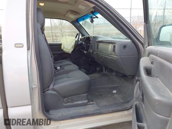 ✅ 2005 Chevrolet Silverado 1500 Work Truck • VIN: 1GCEC14X95Z253704 • Lot: 43699551. Listed on IAAI with 170,841 mi. Free auction sales archive from the USA and detailed vehicle history report at DreamBid. Image 5.