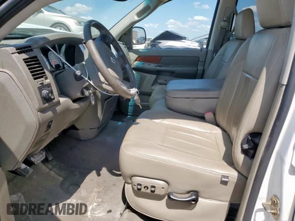 ✅ 2006 Dodge 1500 SLT • VIN: 1D7HA18266J117148 • Lot: 84613645. Wystawiony na Copart z przebiegiem 190 440 mil. Bezpłatny archiwum sprzedaży aukcyjnych z USA i szczegółowy raport historii pojazdu na DreamBid. Zdjęcie 7.