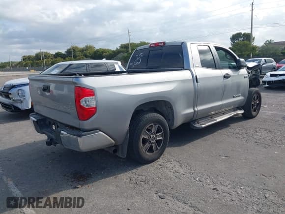 ✅ 2015 Toyota Tundra SR5 • VIN: 5TFRY5F15FX177849 • Lot: 41912719. Wystawiony na IAAI z przebiegiem 233 567 mil. Bezpłatny archiwum sprzedaży aukcyjnych z USA i szczegółowy raport historii pojazdu na DreamBid. Zdjęcie 4.