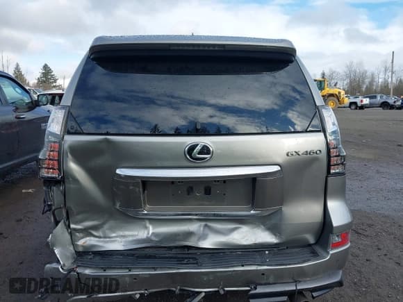✅ 2023 Lexus GX 460 Luxury • VIN: JTJGM7BX3P5349489 • Лот: 41621952. Опубликован ранее на IAAI с пробегом 31 932 миль. Бесплатный доступ к архиву аукционных продаж из США и подробный отчёт об истории автомобиля на DreamBid. Изображение 16.