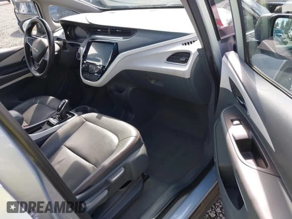 ✅ 2017 Chevrolet Bolt EV Premier • VIN: 1G1FX6S03H4151224 • Lot: 41997118. Wystawiony na IAAI z przebiegiem 111 609 mil. Bezpłatny archiwum sprzedaży aukcyjnych z USA i szczegółowy raport historii pojazdu na DreamBid. Zdjęcie 5.