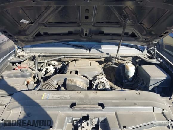 ✅ 2010 Chevrolet Suburban LT • VIN: 1GNUKJE31AR234978 • Lot: 43600416. Listed on IAAI with 252,859 mi. Free auction sales archive from the USA and detailed vehicle history report at DreamBid. Image 10.