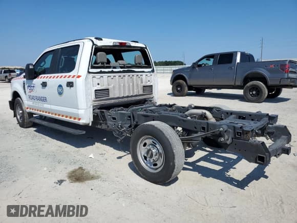 ✅ 2021 Ford F-250 XL • VIN: 1FD7W2A67MEC18050 • Лот: 72878244. Опубликован ранее на Copart с пробегом 580 056 миль. Бесплатный доступ к архиву аукционных продаж из США и подробный отчёт об истории автомобиля на DreamBid. Изображение 2.