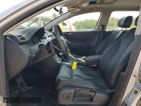 ✅ 2007 Volkswagen Passat 2.0T • VIN: WVWLK73CX7E003488 • Лот: 71120244. Опубликован ранее на Copart с пробегом 120 008 миль. Бесплатный доступ к архиву аукционных продаж из США и подробный отчёт об истории автомобиля на DreamBid. Изображение 7.