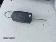 ✅ 2010 Volkswagen Touareg • VIN: WVGAK7A99AD001240 • Lot: 42086312. Wystawiony na IAAI z przebiegiem 108 845 mil. Bezpłatny archiwum sprzedaży aukcyjnych z USA i szczegółowy raport historii pojazdu na DreamBid. Zdjęcie 11.