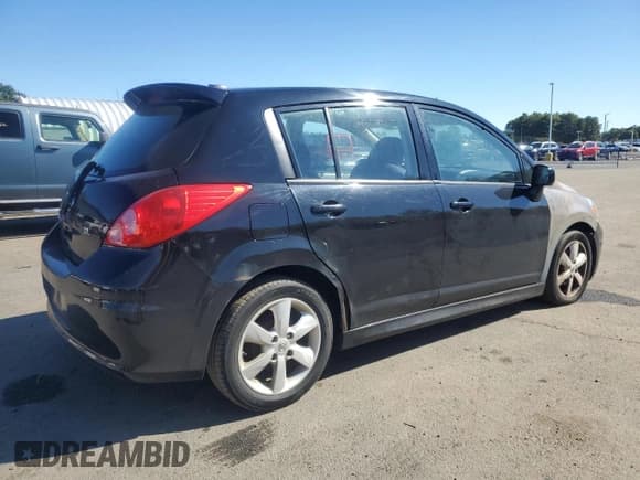 ✅ 2012 Nissan Versa SL • VIN: 3N1BC1CPXCK239540 • Lot: 85544405. Listed on Copart with 113,326 mi. Free auction sales archive from the USA and detailed vehicle history report at DreamBid. Image 3.
