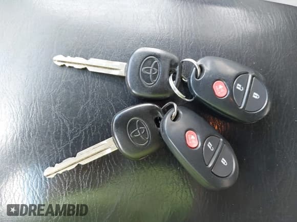 ✅ 2015 Toyota Tacoma PreRunner • VIN: 5TFKU4HNXFX006568 • Lot: 42695934. Wystawiony na IAAI z przebiegiem 130 975 mil. Bezpłatny archiwum sprzedaży aukcyjnych z USA i szczegółowy raport historii pojazdu na DreamBid. Zdjęcie 11.