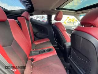 ✅ 2012 Hyundai Veloster w/Red Int • VIN: KMHTC6AD0CU055937 • Lot: 77083384. Wystawiony na Copart z przebiegiem Nie podano. Bezpłatny archiwum sprzedaży aukcyjnych z USA i szczegółowy raport historii pojazdu na DreamBid. Zdjęcie 6.