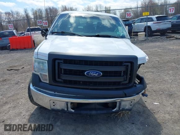✅ 2014 Ford F-150 XL • VIN: 1FTFW1EF0EKG24050 • Lot: 42074584. Wystawiony na IAAI z przebiegiem 129 448 mil. Bezpłatny archiwum sprzedaży aukcyjnych z USA i szczegółowy raport historii pojazdu na DreamBid. Zdjęcie 12.