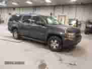 2010 Chevrolet Suburban LT z VIN 1GNUKJE36AR139025, wystawiony jako IAAI lot #41311327 z przebiegiem 201 955 mil mil oraz . Historia ofert i sprzedaży dostępna na DreamBid. Obrazek 1.