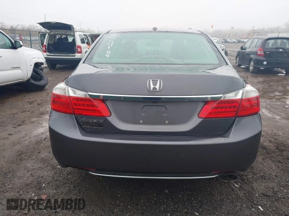 ✅ 2015 Honda Accord EX-L • VIN: 1HGCR2F8XFA264164 • Lot: 43739565. Listed on IAAI with 170,533 mi. Free auction sales archive from the USA and detailed vehicle history report at DreamBid. Image 17.