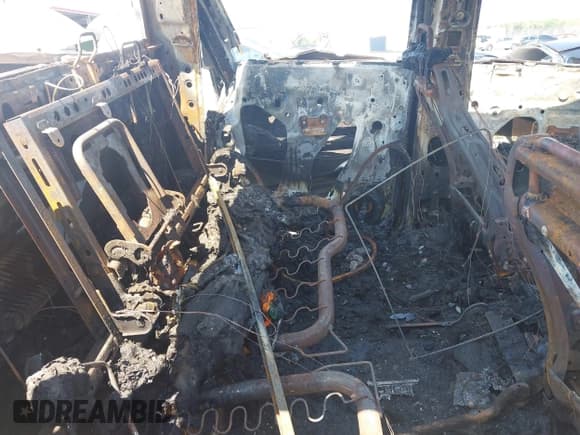 ✅ 2015 Chevrolet Silverado 2500HD LTZ • VIN: 1GC1KWE88FF128542 • Lot: 42545413. Listed on IAAI with 141,188 mi. Free auction sales archive from the USA and detailed vehicle history report at DreamBid. Image 8.