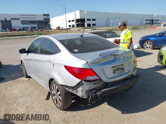 2017 Hyundai Accent SE с VIN KMHCT4AE4HU346395, выставлен на аукционе IAAI как лот 43180657 с пробегом 97 045 миль миль и . История ставок и продаж доступна на DreamBid. Изображение 3.