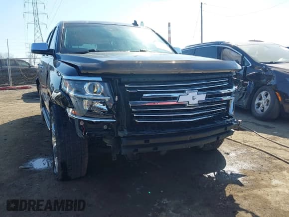 ✅ 2019 Chevrolet Tahoe Premier • VIN: 1GNSKCKC4KR125987 • Lot: 41756961. Listed on IAAI with 125,804 mi. Free auction sales archive from the USA and detailed vehicle history report at DreamBid. Image 6.