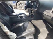 ✅ 2021 Dodge Charger SXT • VIN: 2C3CDXBG1MH518225 • Lot: 43371767. Wystawiony na IAAI z przebiegiem 113 984 mil. Bezpłatny archiwum sprzedaży aukcyjnych z USA i szczegółowy raport historii pojazdu na DreamBid. Zdjęcie 5.