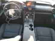 2024 Lexus IS 300 z VIN JTHDA1D23R5130806, wystawiony jako Copart lot #66090145 z przebiegiem 16 064 mil mil oraz Nie do naprawy • Non repairable. Historia ofert i sprzedaży dostępna na DreamBid. Obrazek 8.