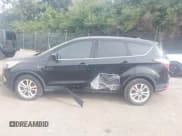 ✅ 2017 Ford Escape SE • VIN: 1FMCU9GD3HUA35646 • Lot: 43285904. Wystawiony na IAAI z przebiegiem Nie podano. Bezpłatny archiwum sprzedaży aukcyjnych z USA i szczegółowy raport historii pojazdu na DreamBid. Zdjęcie 15.