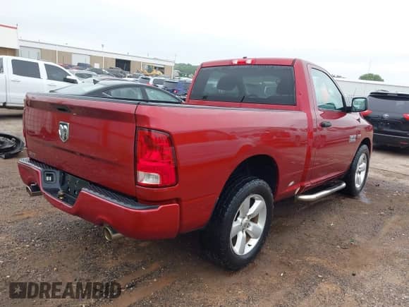 2013 Ram 1500 Express z VIN 3C6JR6ATXDG572482, wystawiony jako IAAI lot #42891027 z przebiegiem 144 622 mil mil oraz . Historia ofert i sprzedaży dostępna na DreamBid. Obrazek 4.