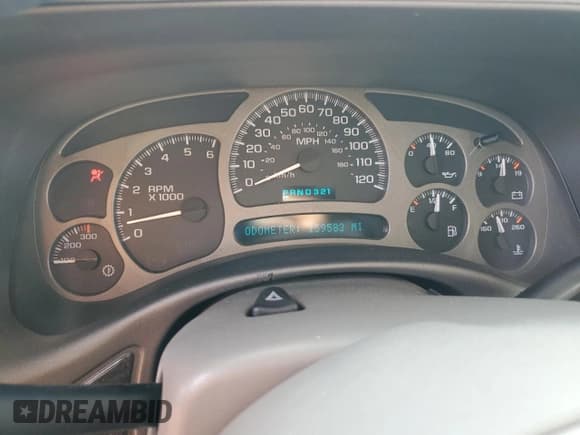 ✅ 2004 GMC Sierra Denali • VIN: 2GTFK69U641212229 • Лот: 92775315. Опубликован ранее на Copart с пробегом 159 583 миль. Бесплатный доступ к архиву аукционных продаж из США и подробный отчёт об истории автомобиля на DreamBid. Изображение 9.