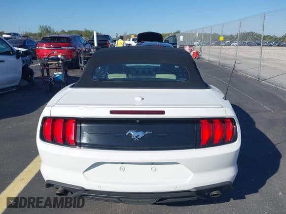 ✅ 2018 Ford Mustang EcoBoost Premium • VIN: 1FATP8UH1J5143072 • Lot: 43693134. Listed on IAAI with 79,080 mi. Free auction sales archive from the USA and detailed vehicle history report at DreamBid. Image 16.