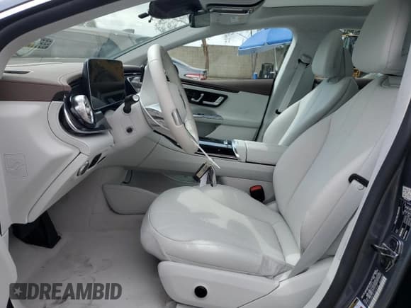 ✅ 2024 Mercedes-Benz EQE 350+ • VIN: W1KEG2BB7RF041916 • Лот: 50632825. Опубликован ранее на Copart с пробегом 3 519 миль. Бесплатный доступ к архиву аукционных продаж из США и подробный отчёт об истории автомобиля на DreamBid. Изображение 7.