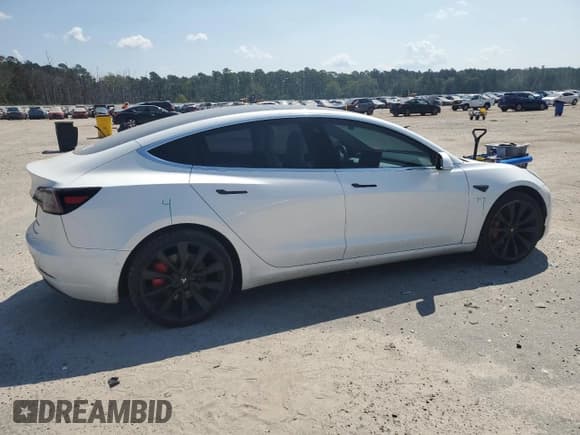 ✅ 2020 Tesla Model 3 Performance • VIN: 5YJ3E1EC6LF603595 • Lot: 80030695. Wystawiony na Copart z przebiegiem 87 268 mil. Bezpłatny archiwum sprzedaży aukcyjnych z USA i szczegółowy raport historii pojazdu na DreamBid. Zdjęcie 3.