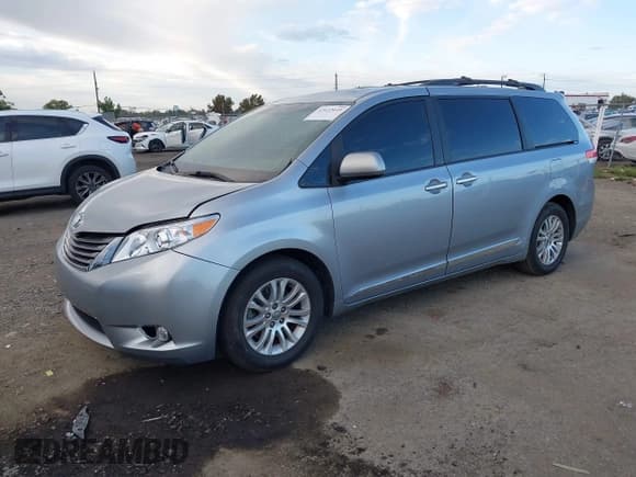 ✅ 2012 Toyota Sienna XLE AAS • VIN: 5TDYK3DC4CS179423 • Lot: 43422649. Listed on IAAI with 131,060 mi. Free auction sales archive from the USA and detailed vehicle history report at DreamBid. Image 2.
